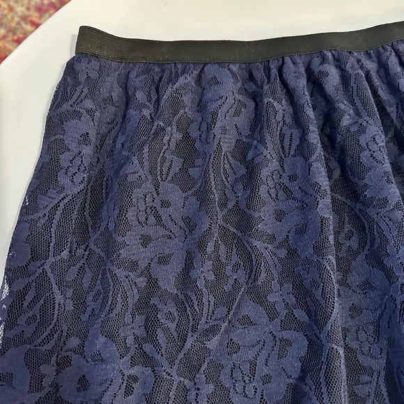 Relativity Navy Blue Lace Skirt - Picture 3 of 5